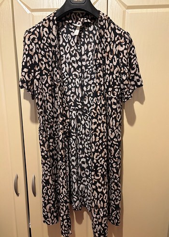 Kısa Kollu, V Yakalı Midi Hemşirelik Elbisesi - Görsel 2