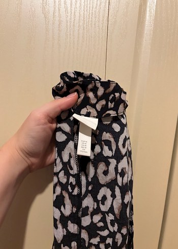 Kısa Kollu, V Yakalı Midi Hemşirelik Elbisesi - Görsel 4