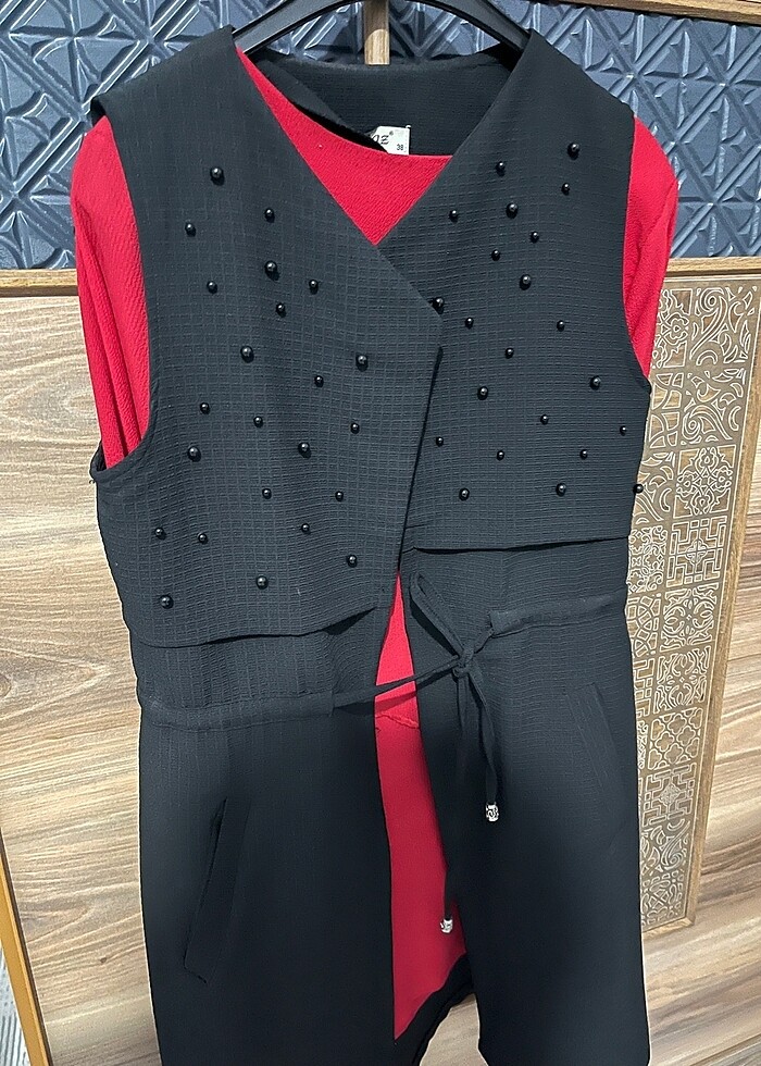 Sıyah boncuklu yelek - Görsel 2