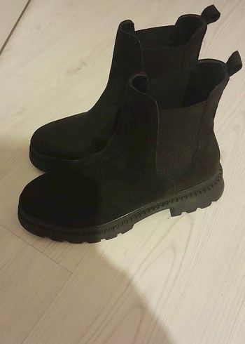 Siyah Süet Topuklu Günlük Bot - Görsel 4