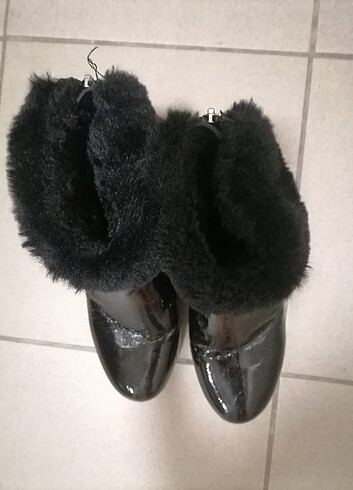 DKNY Tüylü bot 