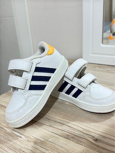 Adidas ayakkabı