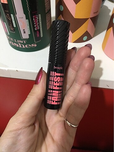 Benefit Cosmetics Benefit maskara