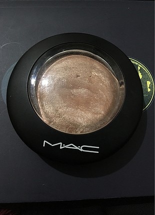 universal Beden Mac soft & gentle aydınlatıcı