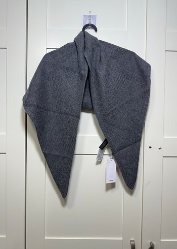 Gri Kadın Örgü Yün Atkı - Görsel 3