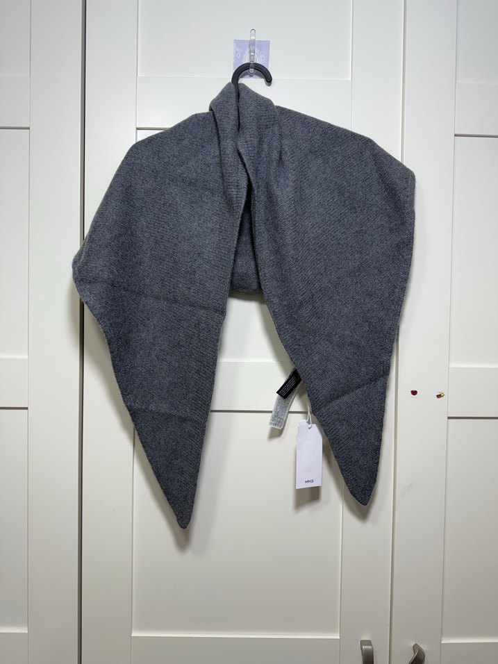 Gri Kadın Örgü Yün Atkı - Görsel 3