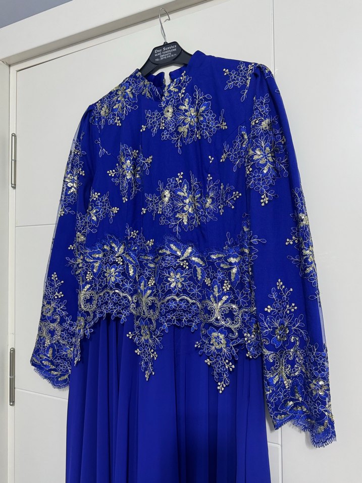 Nakışlı Koyu Mavi Uzun Abiye Elbise - Görsel 2