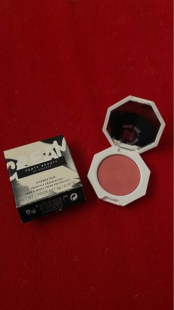 Fenty Beauty Petal Poppin Krem Allık