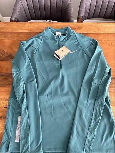 l Beden Nike Therma-Fit