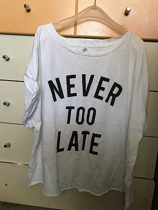 Beyaz tshirt