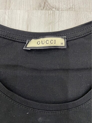 m Beden M beden Gucci t-shirt
