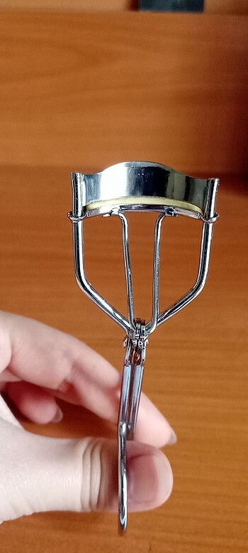 Kirpik kıvırcı - Görsel 6