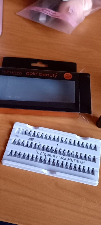 Takma kirpik ve kirpik yapıştırıcı - Görsel 6