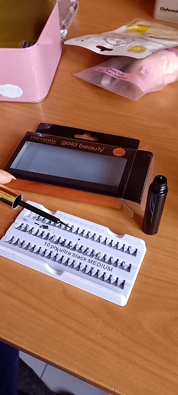 Takma kirpik ve kirpik yapıştırıcı - Görsel 9