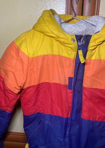 Renkli Düğmeli Erkek Çocuk Mont - Görsel 4