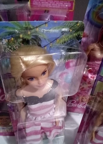 Barbie Barbie Bebek Pembe Çizgili Elbiseli