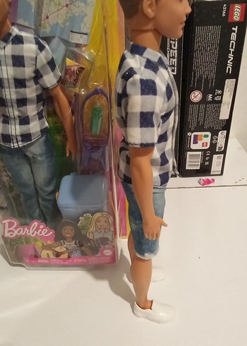 Beden Gri Ken Bebek, Kareli Gömlekli Barbie kumral