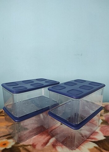 Tupperware 