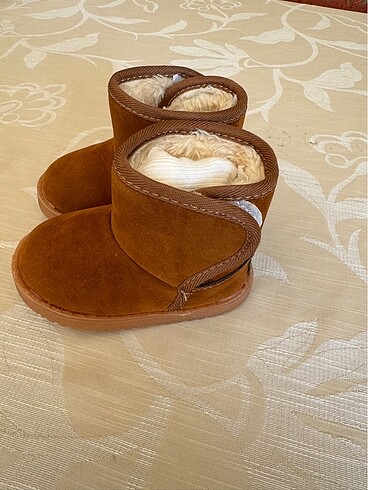Ugg model bebek botu