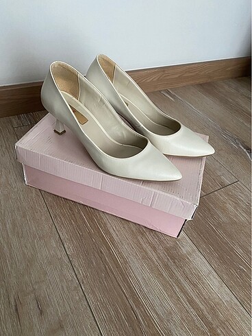 Elle Stiletto