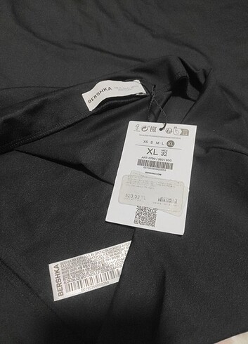 32 Beden Yırtmaçlı etek Bershka