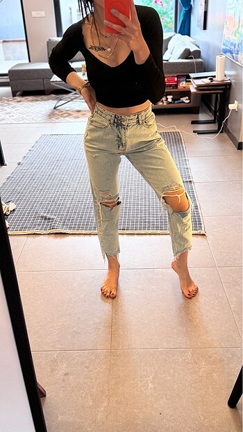 Yırtık pantalon