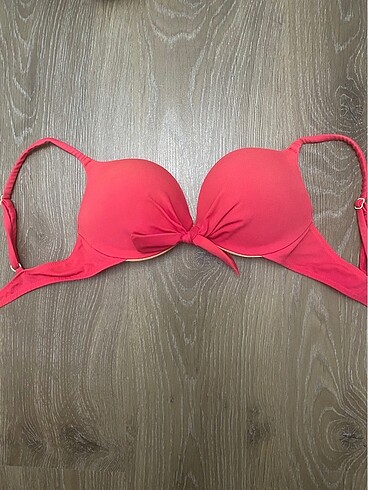 Bikini üstü