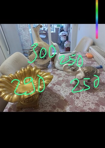Altın Renkli Ev Dekorasyon Ürünleri