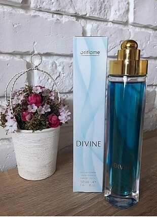 Divine oriflame 