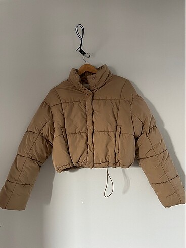 Bershka camel crop şişme mont