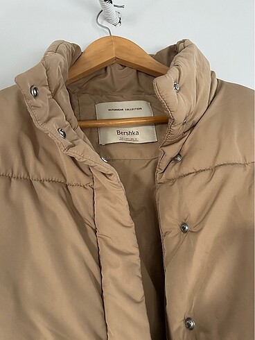 l Beden Bershka camel crop şişme mont