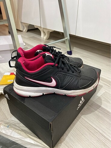Nike ayakkabı