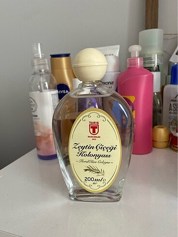 Zeytin çiçeği kolonyası