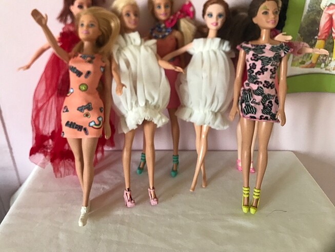 Orijinal Barbie bebekler kollar bacaklar oynar?
