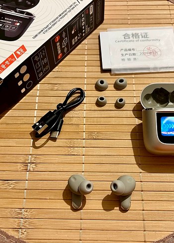 EKRANLI KABLOSUZ KULAKLIK(SIFIR ) - Görsel 2