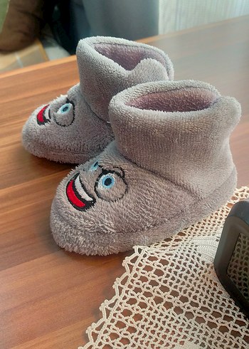 Nakışlı Gri Kız Çocuk Sıcak Ev Terliği - Görsel 2