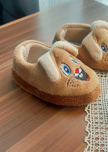 Kız Çocuk Kahverengi Nakışlı Sıcak Ev Terliği - Görsel 2