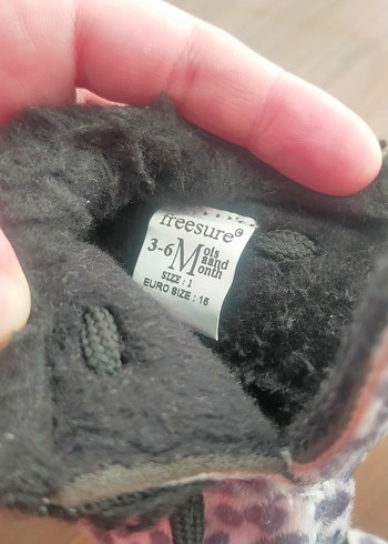 Leopar Desenli Mor Peluş Kız Ev Terliği - Görsel 3