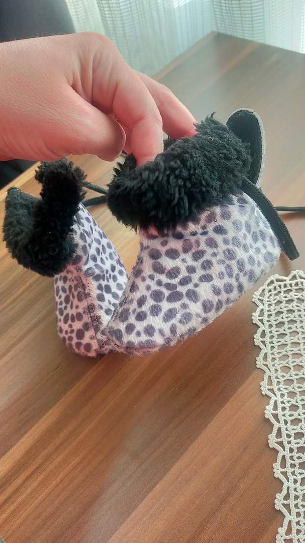 Leopar Desenli Mor Peluş Kız Ev Terliği - Görsel 2