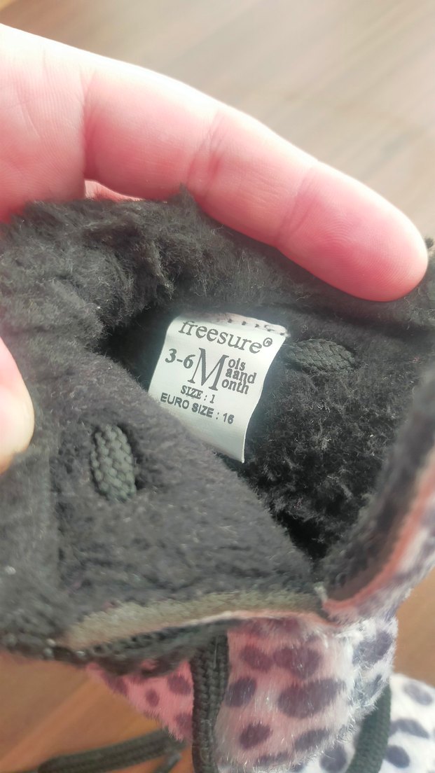 Leopar Desenli Mor Peluş Kız Ev Terliği - Görsel 3