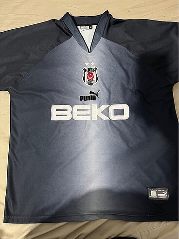Beşiktaş 2003-2004 deplasman forması puma