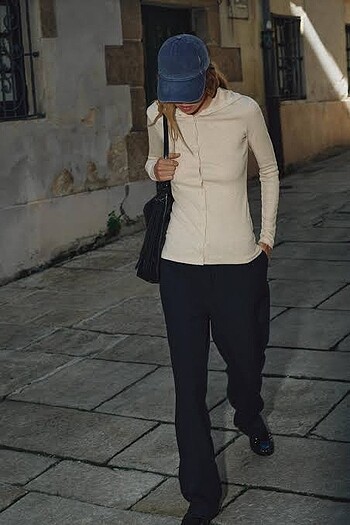 Zara ZARA DÜĞMELİ HIRKA
