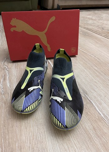 Puma Erkek Bağcıksız Futbol Ayakkabısı