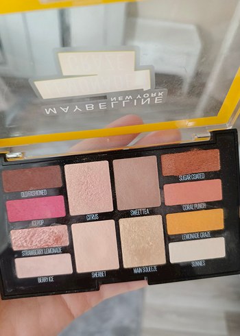 Beden Maybelline Lemonade Craze Far Paleti