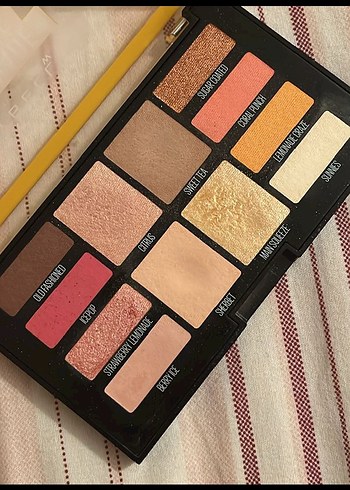Maybelline Maybelline Lemonade Craze Far Paleti