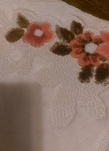 Antika kadife yatak örtüsü - Görsel 2