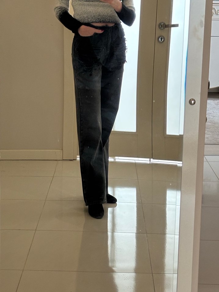 Kadın Siyah Geniş Paça Kot - Görsel 3