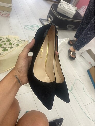 Siyah Stiletto