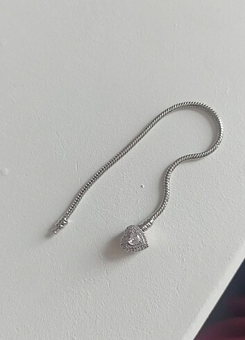 kalp taşlı Pandora charm bileklik 