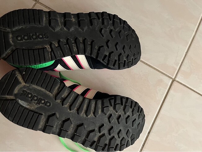 37,5 Beden Kadın Adidas Sneaker